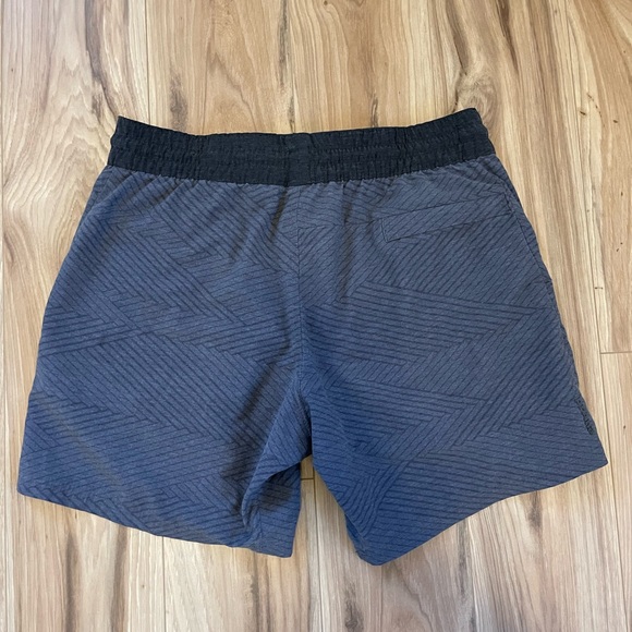 Prana 5” inseam shorts (M) - Picture 2 of 3